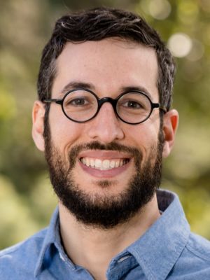 Zac Farber headshot