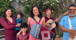 photo of Rene y Familia 