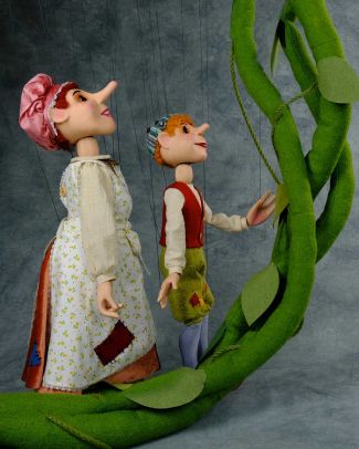 photo of marionettes of Jack and his mother looking up at the beanstalk