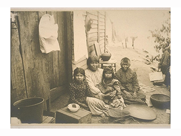 Mother, wife, and children of Chief Bill Howard Mariposa County Sept 1902